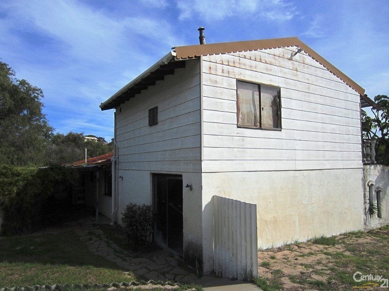 16 Portland Drive, Binningup WA 6233