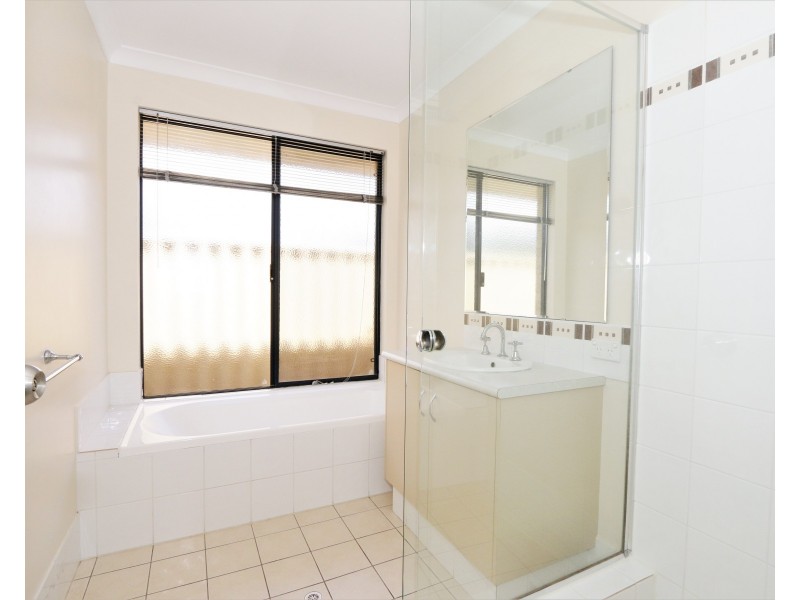 44 Sapphire Road, Dalyellup WA 6230