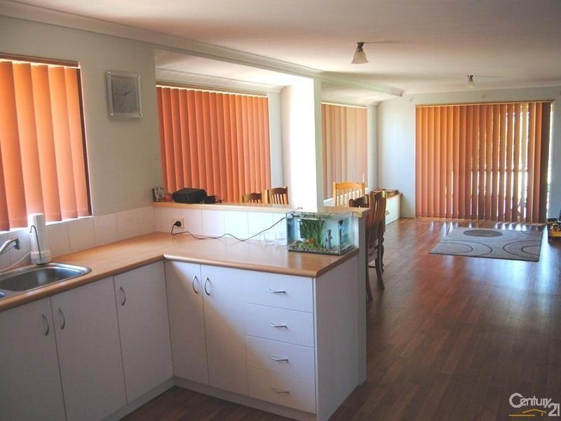14 Sherwood Rd, Australind WA 6233
