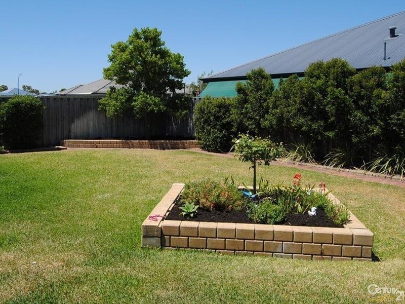 14 Sherwood Rd, Australind WA 6233