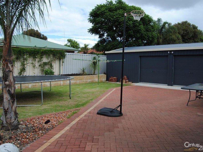 13 Columbine Tce, Glen Iris WA 6230