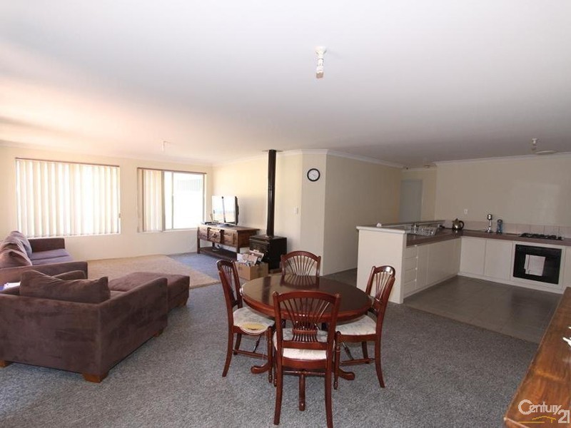 1 Coojong Road, Dalyellup WA 6230