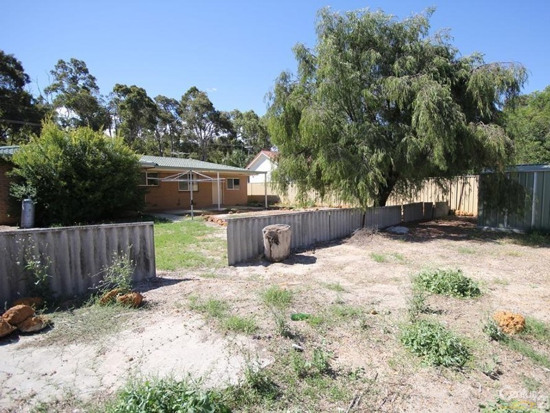25 Elouera Street, Collie WA 6225