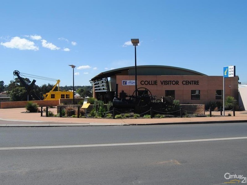 25 Elouera Street, Collie WA 6225