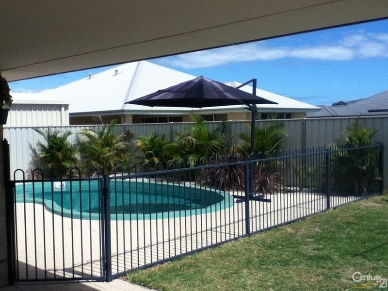 40  Grandite Fairway, Australind WA 6233