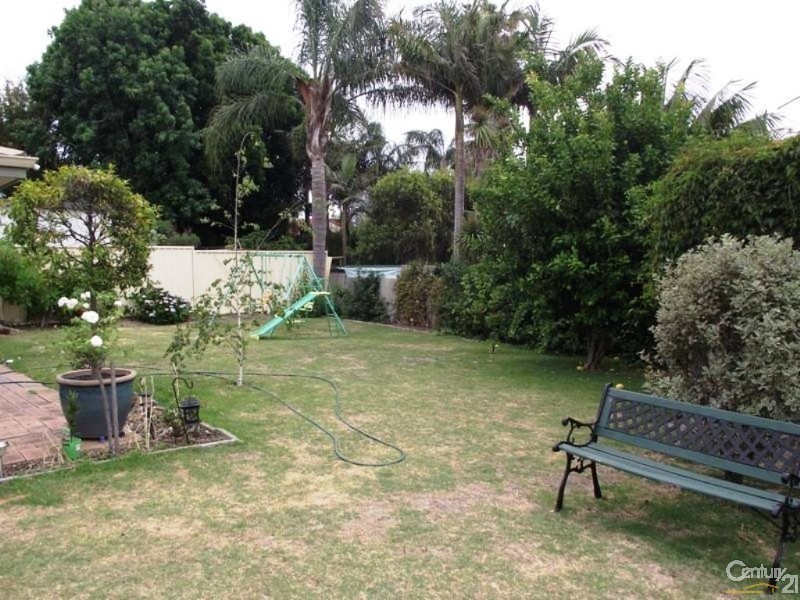 17 Harding Way, Australind WA 6233
