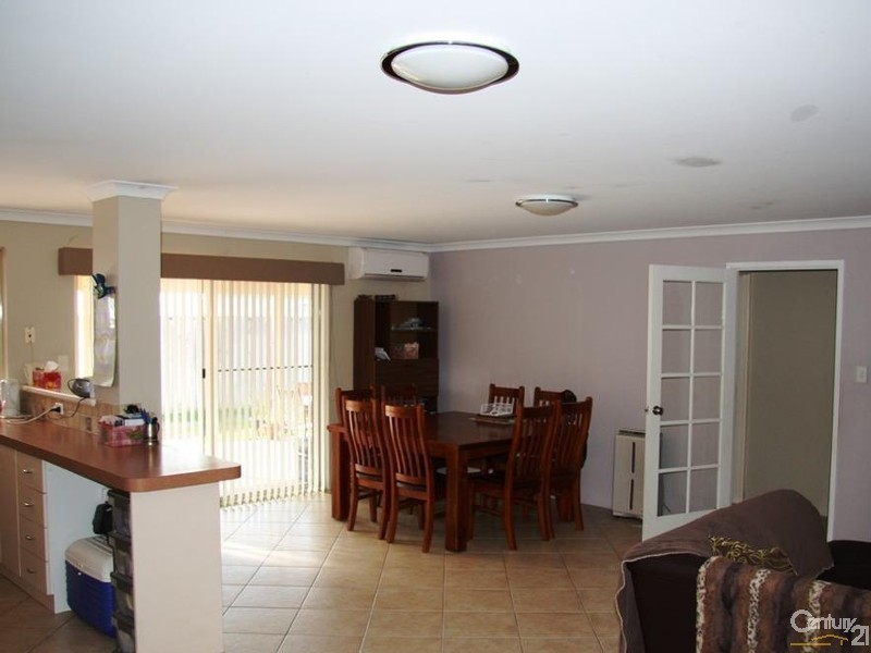 30 Barton Drive, Australind WA 6233