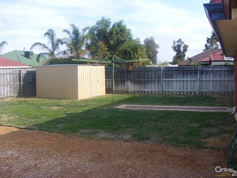 30 Barton Drive, Australind WA 6233