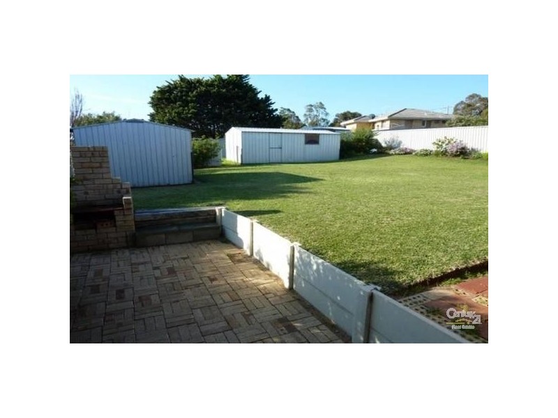 12 Whatman Way, Withers WA 6230