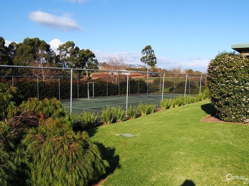 28 Silver Birch Heights, Kangaroo Gully WA 6255