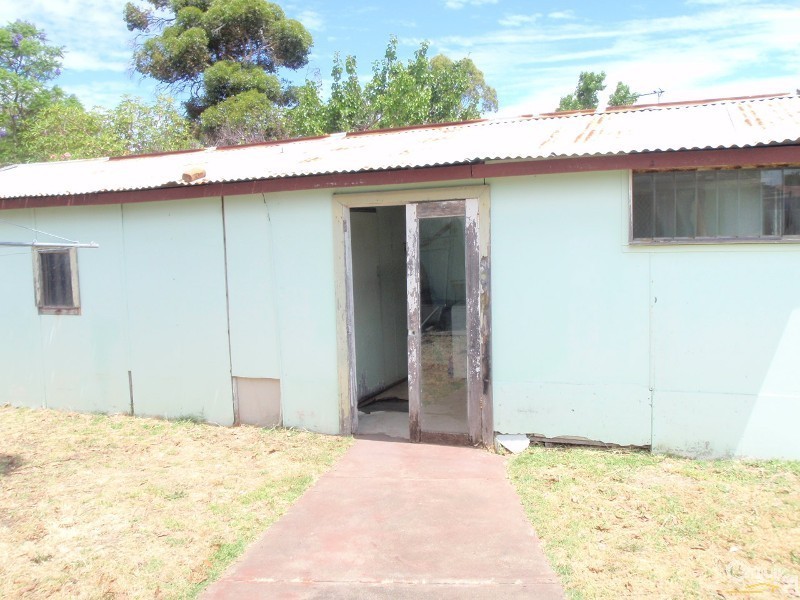 211 Clarke Street, Bunbury WA 6230