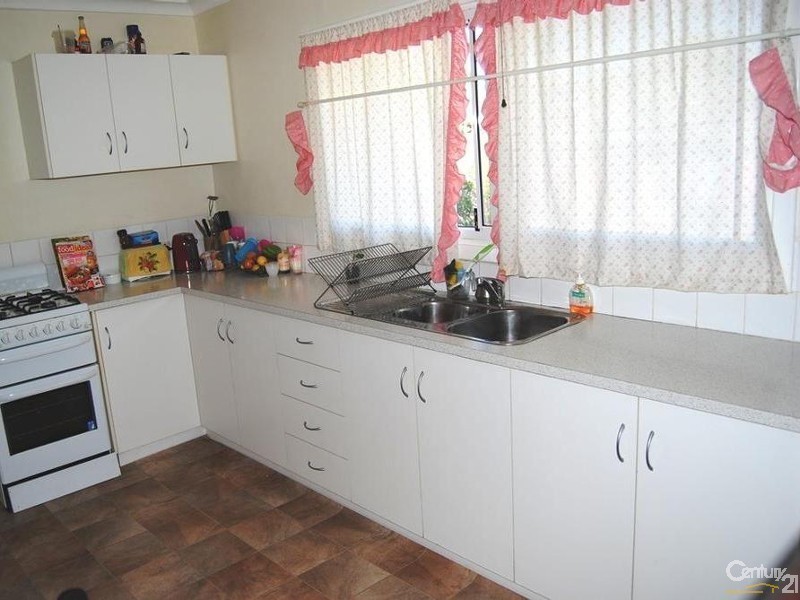 13 Hester Road, Harvey WA 6220