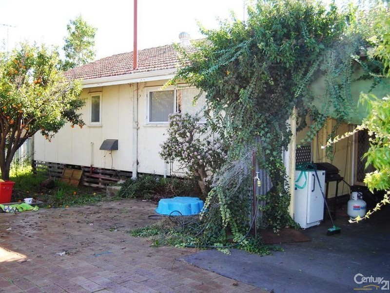 13 Hester Road, Harvey WA 6220