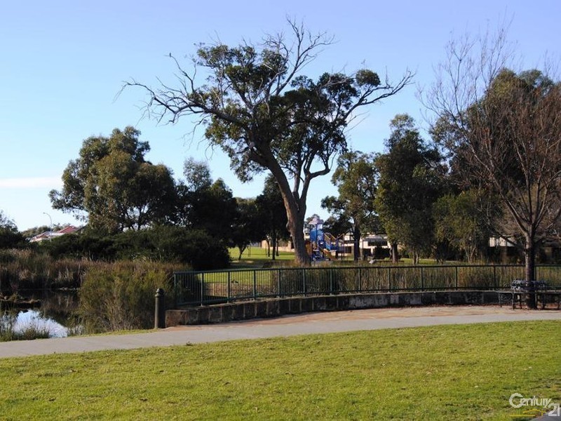 74 Leschenault Parade, Australind WA 6233