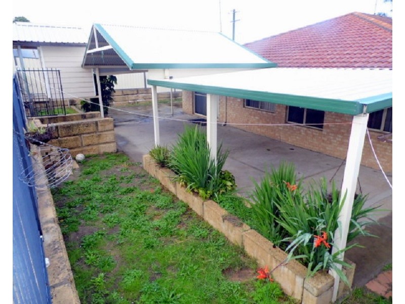 32 Picton Road, East Bunbury WA 6230