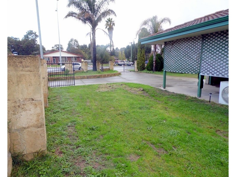 32 Picton Road, East Bunbury WA 6230