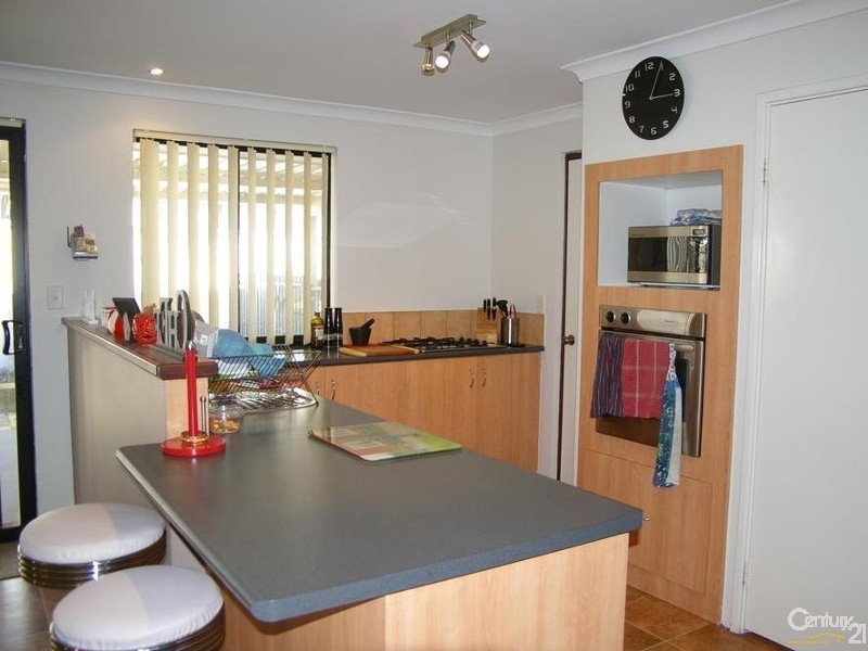 6 Borya Bend, Glen Iris WA 6230