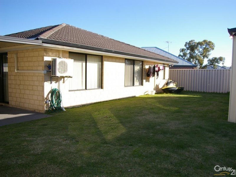 6 Borya Bend, Glen Iris WA 6230