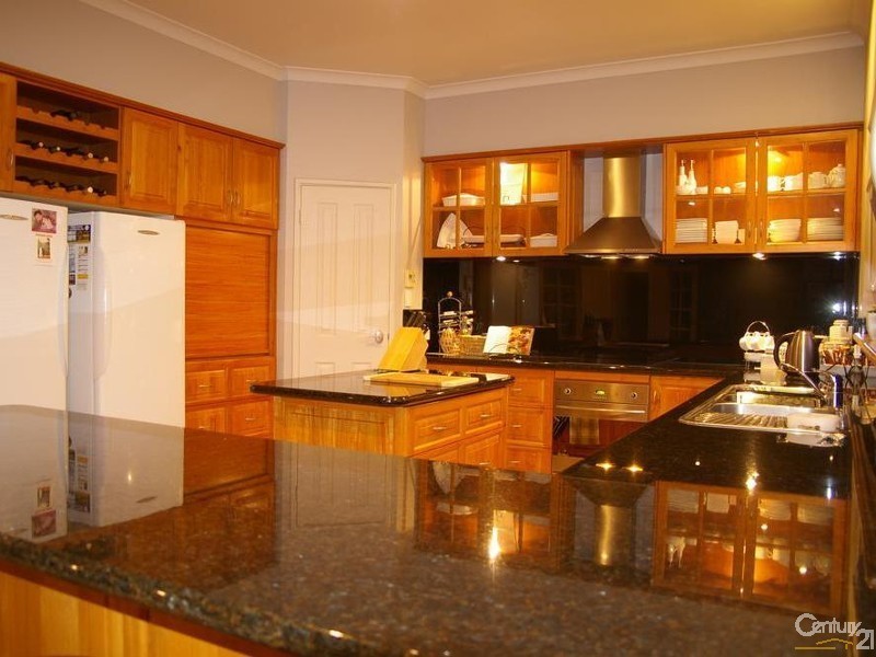 65 Maidment Parade, Dalyellup WA 6230