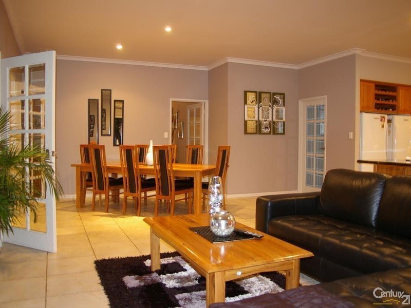 65 Maidment Parade, Dalyellup WA 6230