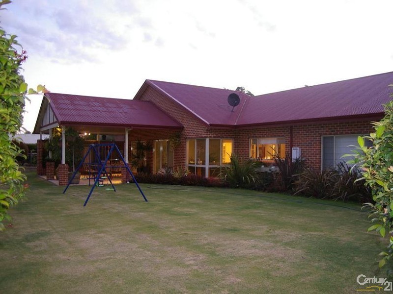 65 Maidment Parade, Dalyellup WA 6230