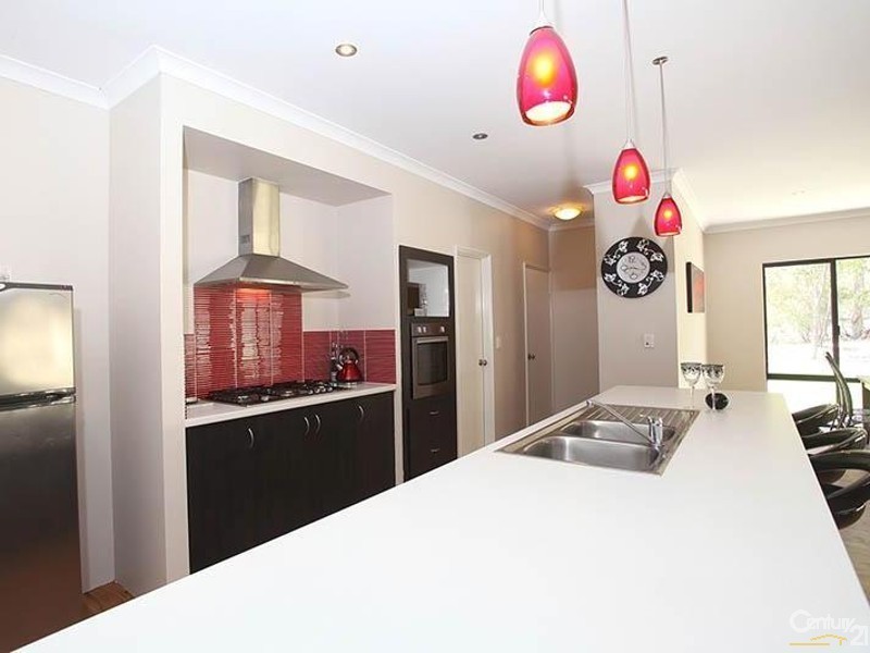 18 Duce Drive, Boyanup WA 6237