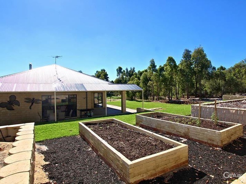 18 Duce Drive, Boyanup WA 6237