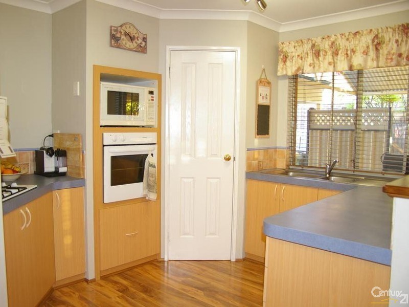 6 Hurst Street, Eaton WA 6232