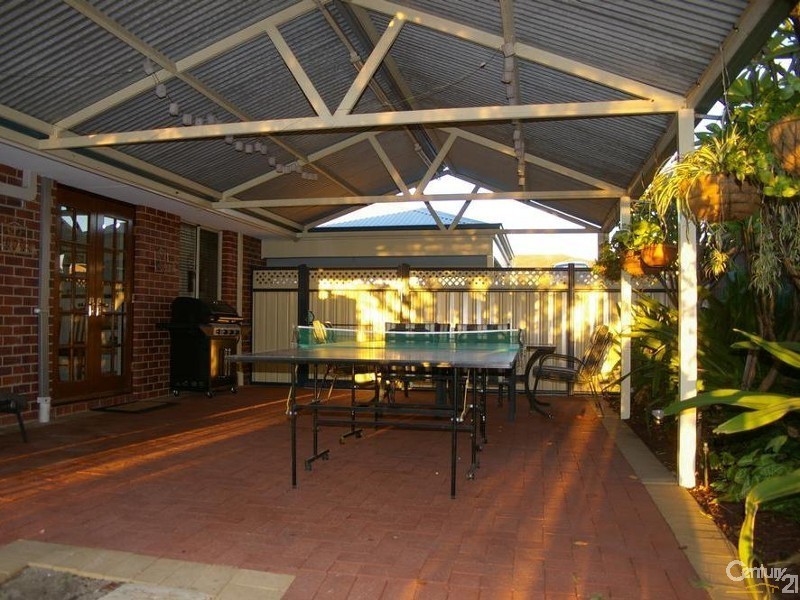 6 Hurst Street, Eaton WA 6232