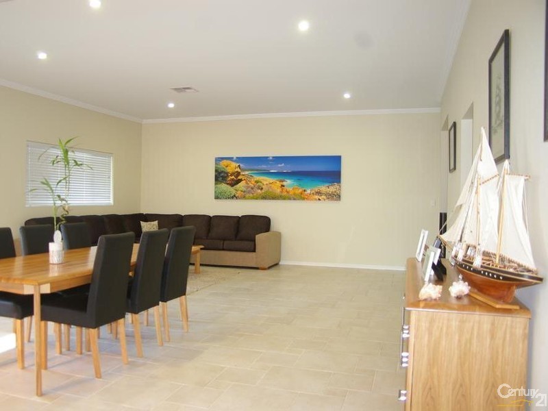 5 Eva Fairway, Dalyellup WA 6230