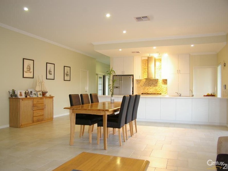 5 Eva Fairway, Dalyellup WA 6230