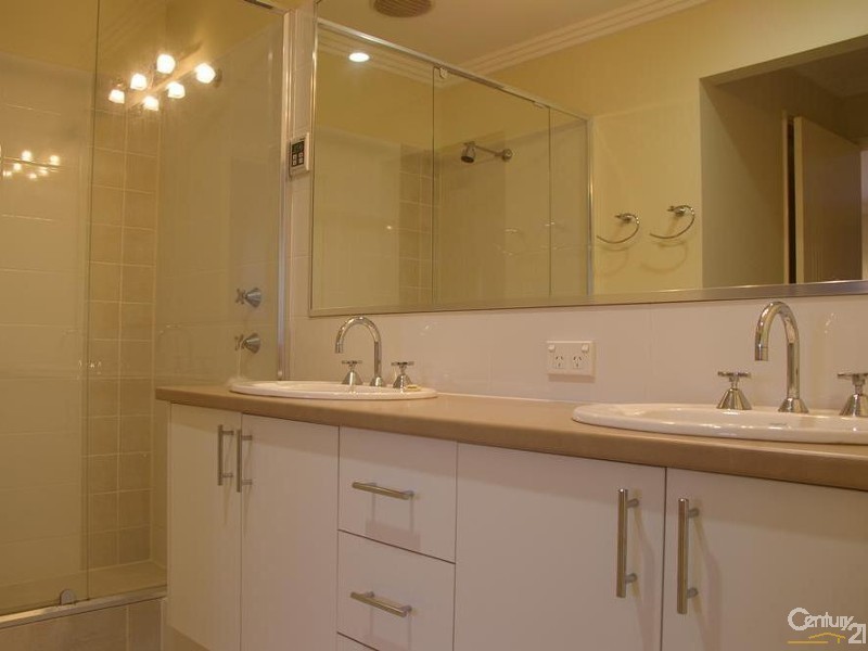 5 Eva Fairway, Dalyellup WA 6230