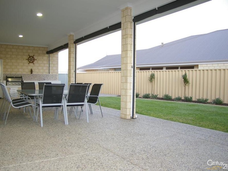 5 Eva Fairway, Dalyellup WA 6230