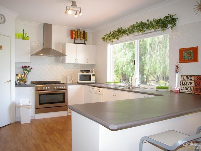 25 Hornibrook Road, Dalyellup WA 6230