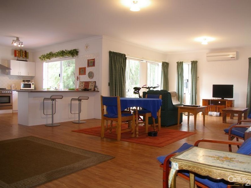 25 Hornibrook Road, Dalyellup WA 6230