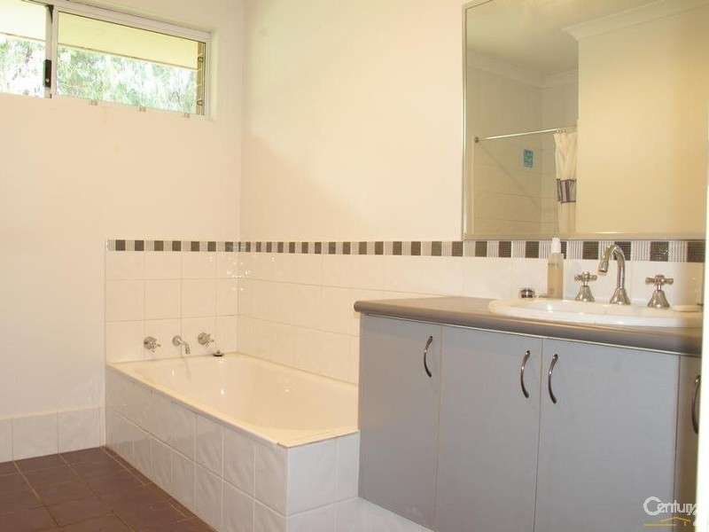 25 Hornibrook Road, Dalyellup WA 6230