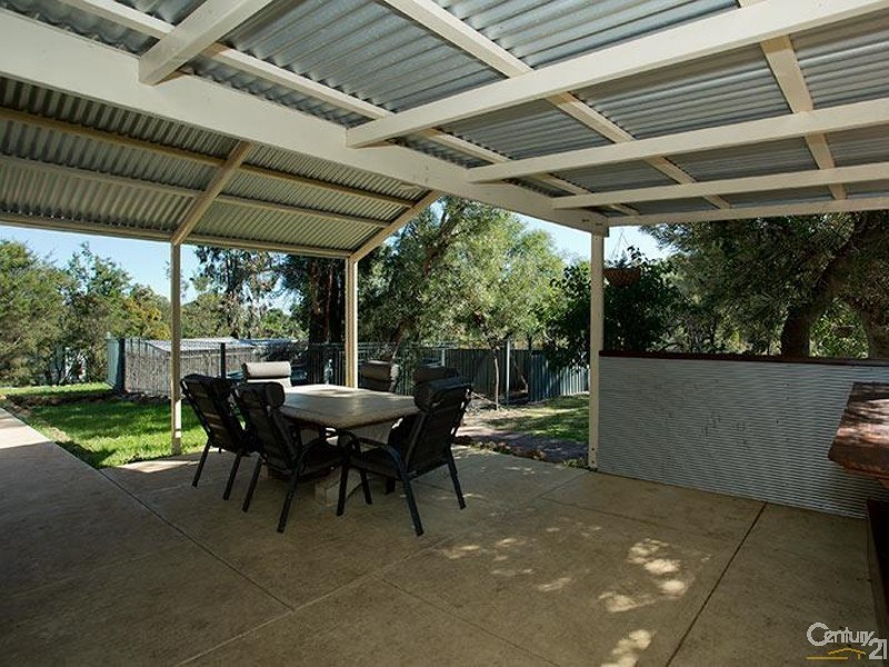 61 Armstrong Street, Boyanup WA 6237