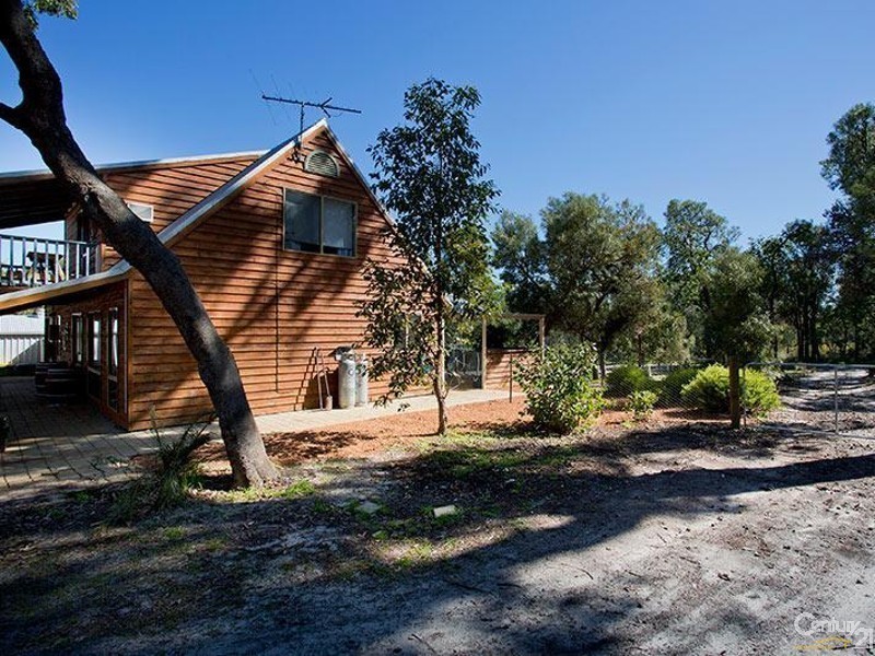 61 Armstrong Street, Boyanup WA 6237