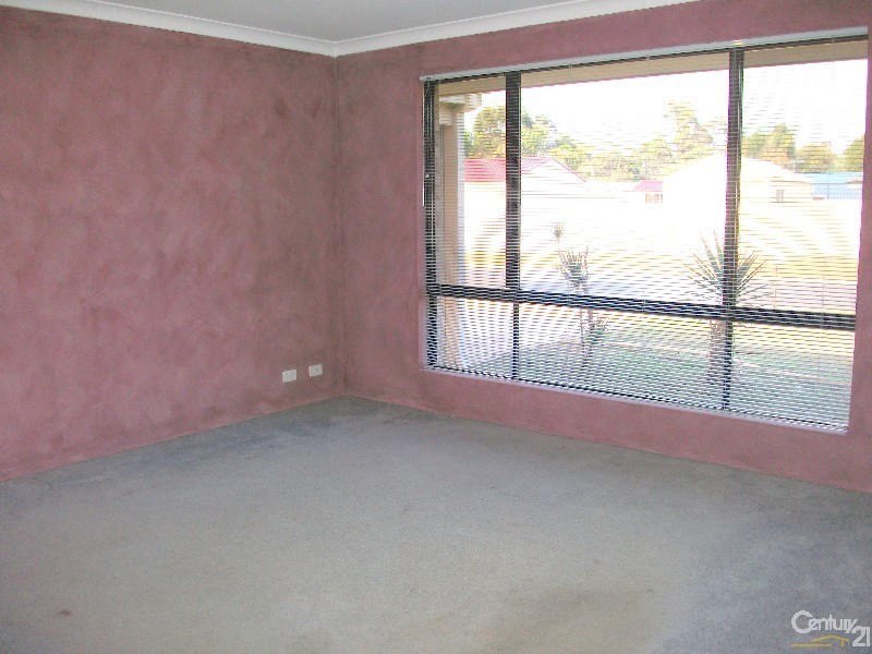 6 Butcherbird Court, Eaton WA 6232