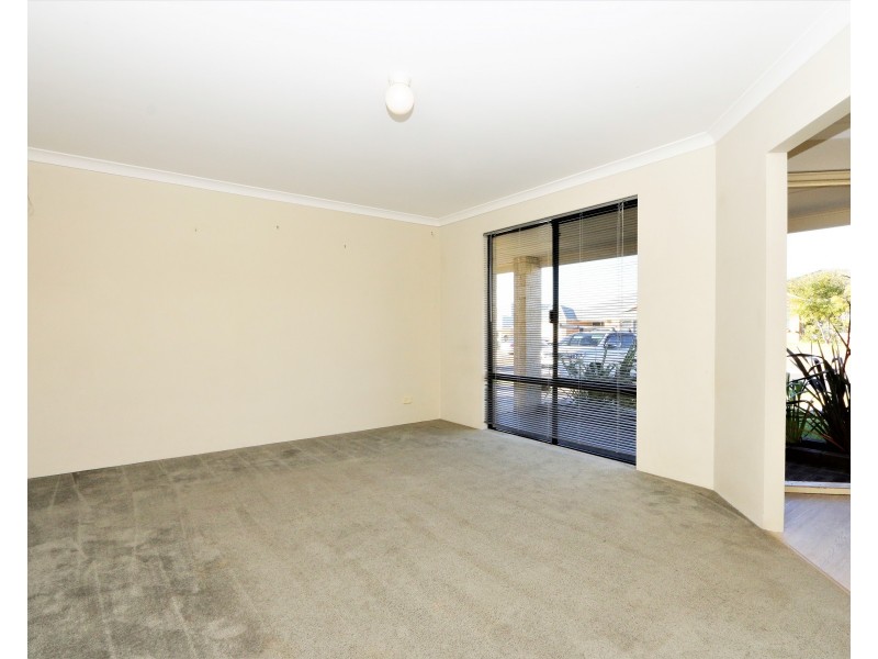 22 Chisholm Road, Dalyellup WA 6230