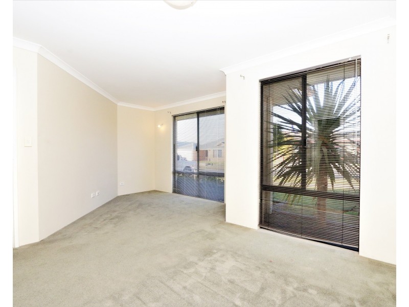 22 Chisholm Road, Dalyellup WA 6230