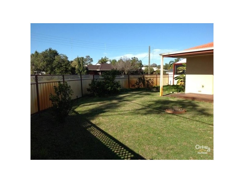 11 Hamersley Drive, Carey Park WA 6230