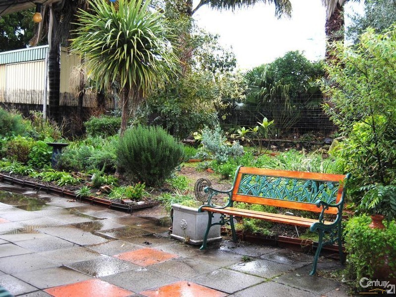 42 Minninup Rd, South Bunbury WA 6230