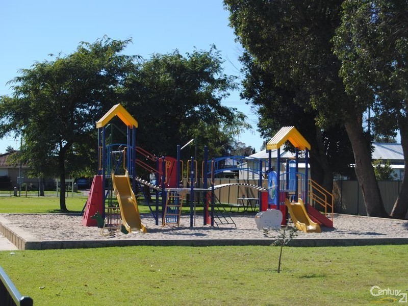 2 Greenfields Road, Harvey WA 6220