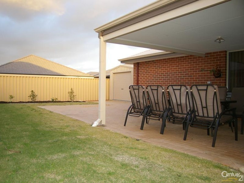 7 Tiffany Centre, Dalyellup WA 6230