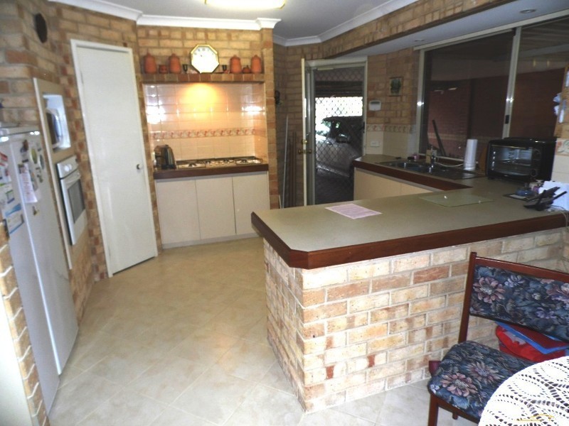 23 Winthrop Avenue, College Grove WA 6230