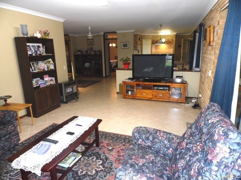 23 Winthrop Avenue, College Grove WA 6230