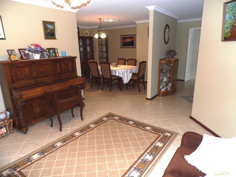 23 Winthrop Avenue, College Grove WA 6230