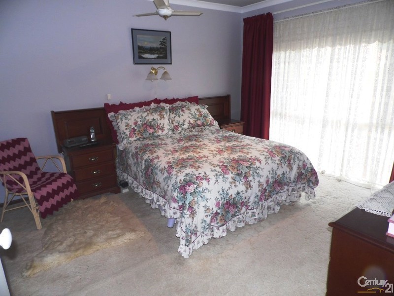 23 Winthrop Avenue, College Grove WA 6230