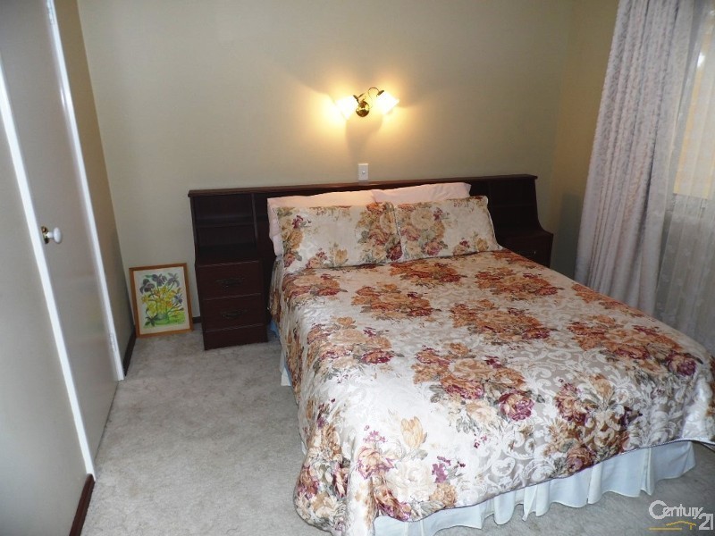 23 Winthrop Avenue, College Grove WA 6230